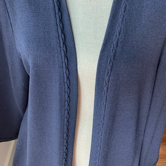 St. John Basics MED Navy Bl Jacket w pockets. Good - Picture 8 of 8